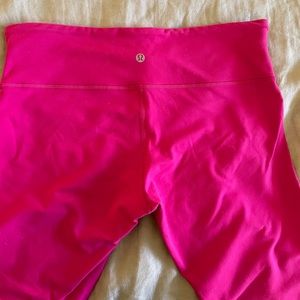 Lululemon Bright Pink Leggings size 6